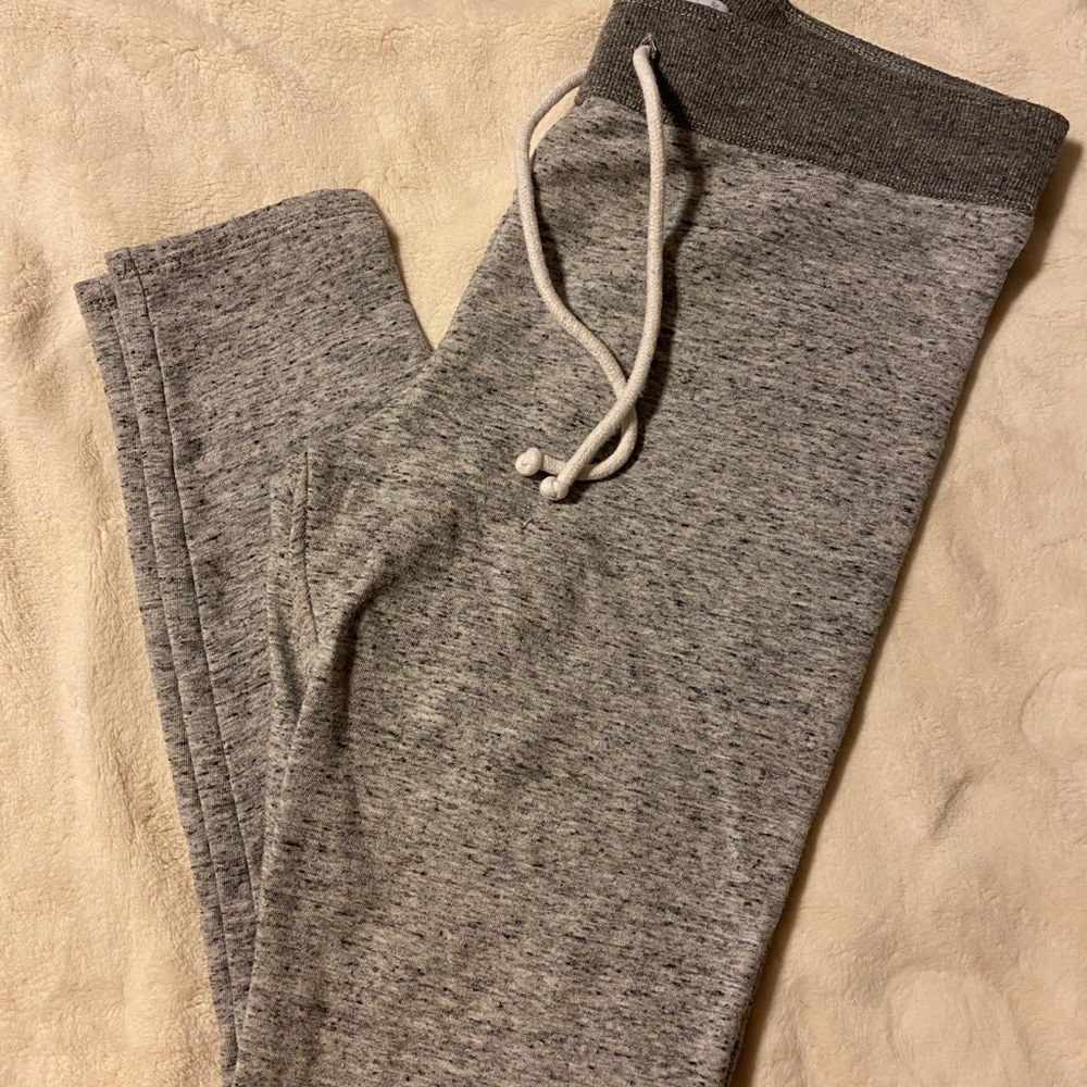 Abercrombie & Fitch grey skinny sweatpants